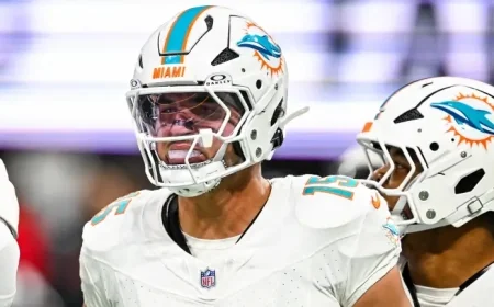 Dolphins send Jalen Phillips to Eagles ahead of NFL trade