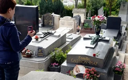 Paris introduces lottery for graves near famous artists