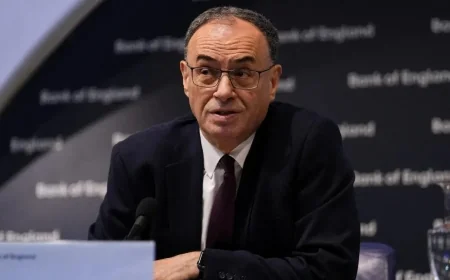 Bank of England Governor,Santa or Scrooge on Interest Rates?