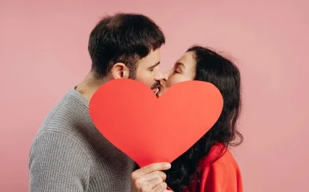 A Harvard-trained psychologist says that couples who truly trust each