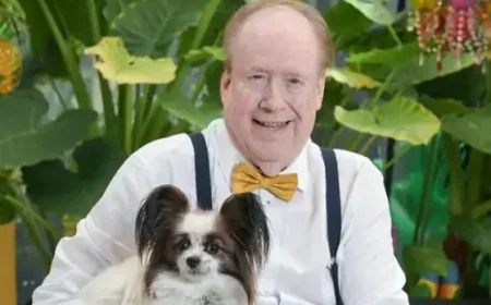 Iconic Adelaide radio presenter Leon Byner dies after battling leukemia