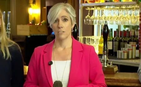 Lib Dems urge 5% VAT cut to help pubs and restaurants