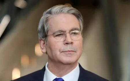 Bessent Plans Gradual Changes to US Treasury Debt Sales