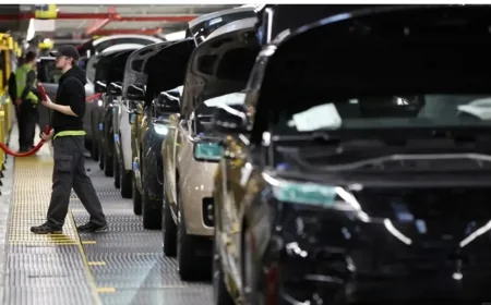 UK Growth Slows as Car Output Falls