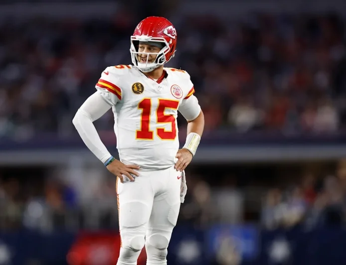 Mahomes Admits Desperation as Cowboys Hurt Chiefs Playoff Hopes