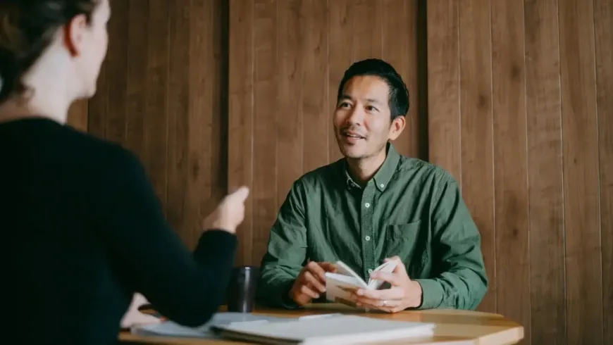 VC who bet on billion-dollar AI firm shares two red flags