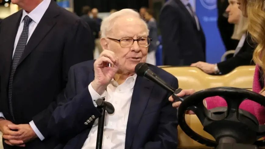 Berkshire's operating income increased 34%, Buffett did not buy back any shares