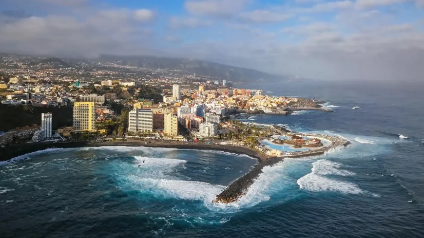 Tidal waves kill three and injure 15 in Tenerife