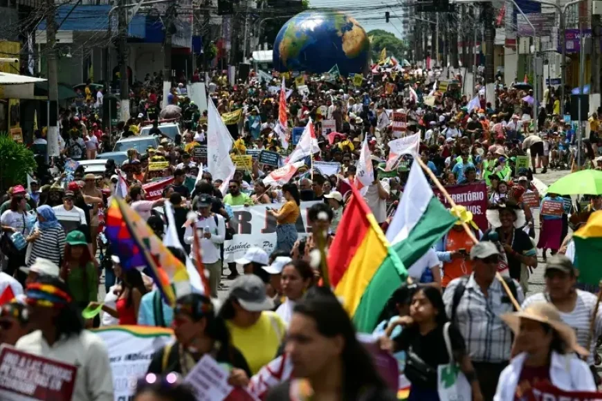 Brazil Crowd Marches for Climate Justice Before COP30
