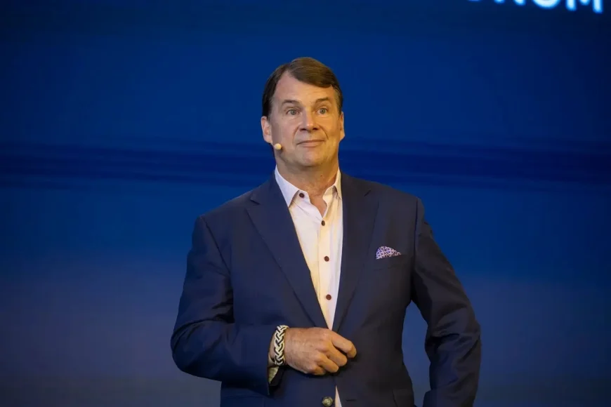 Ford CEO Jim Farley laments he can’t fill 5,000 mechanic