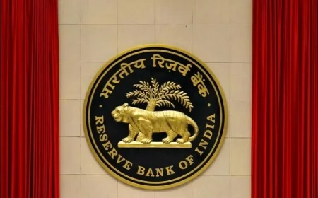 India Cuts Rates to 5.25% Amid Economic Weakness