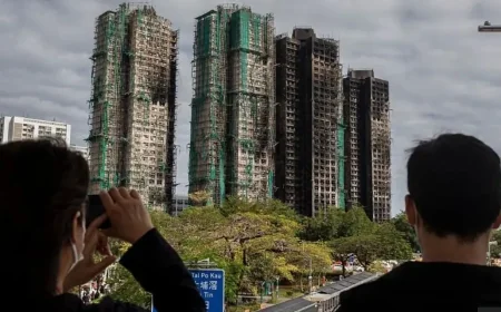 Hong Kong Votes Amid Mourning for Deadly Fire Victims