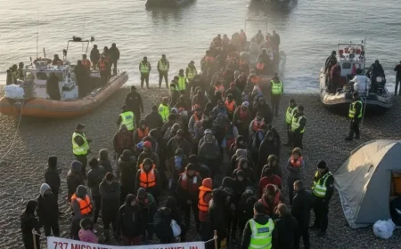 737 Migrants Cross Channel in a Day, Ending 7-Year Record Lull
