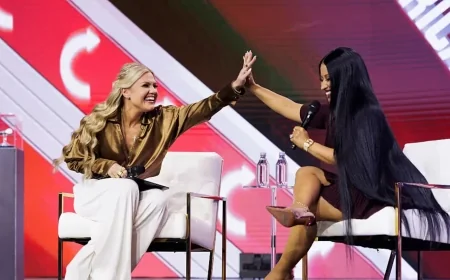 Nicki Minaj Stuns Crowd With Trump Praise Moment