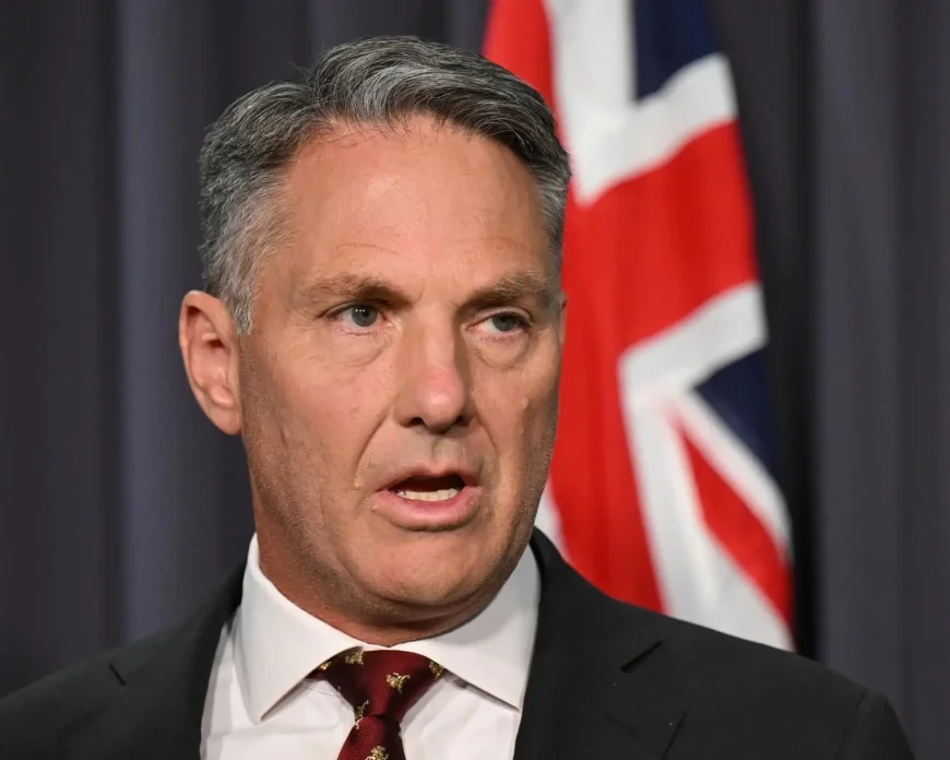 Australia Shadows Chinese Warships Near Philippines