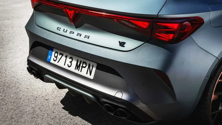 7 Reasons the 325bhp Cupra Leon Is a Hot Hatch Survivor