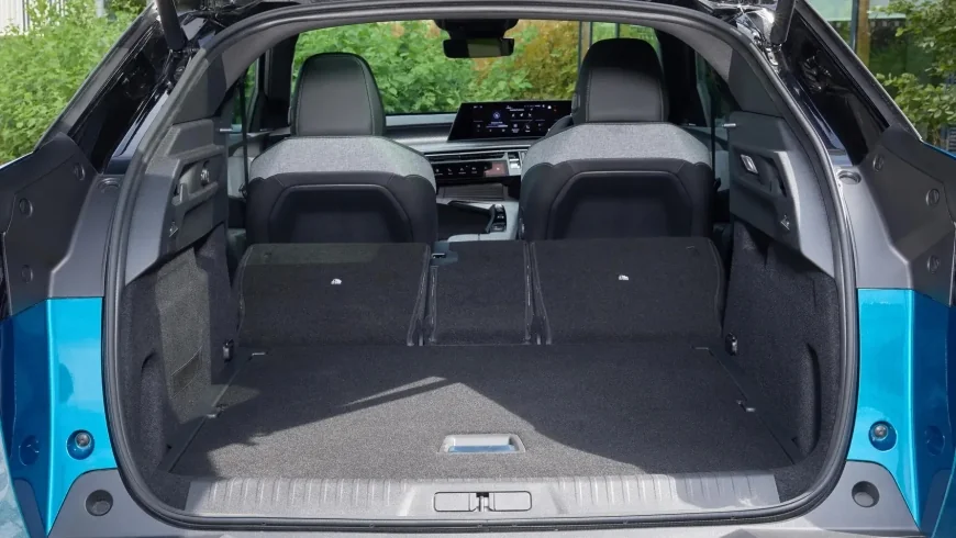 7 Reasons the New Peugeot 3008 Dominates Hybrids